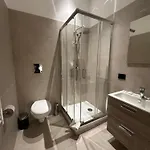 Grace's 4*