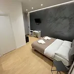Grace's 4*