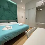 Grace's 4*